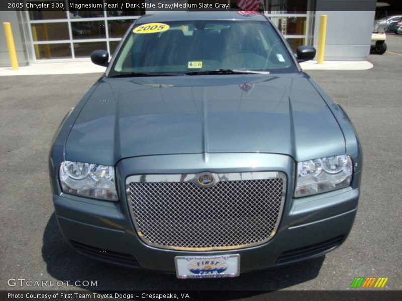 Magnesium Pearl / Dark Slate Gray/Medium Slate Gray 2005 Chrysler 300