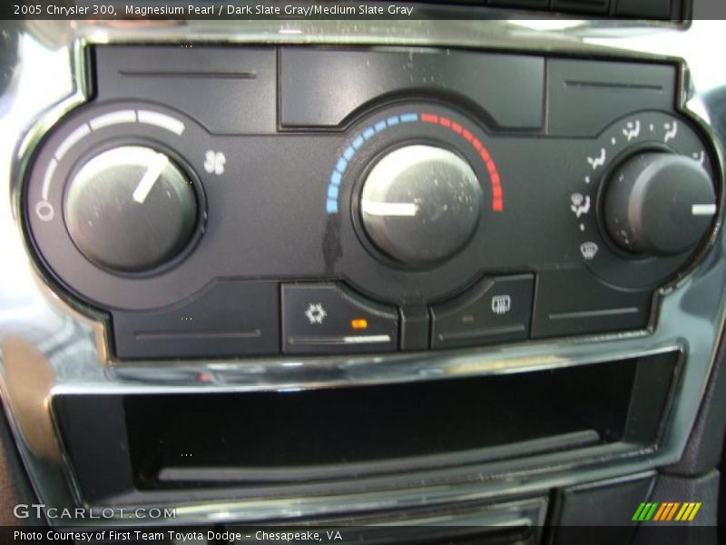 Magnesium Pearl / Dark Slate Gray/Medium Slate Gray 2005 Chrysler 300