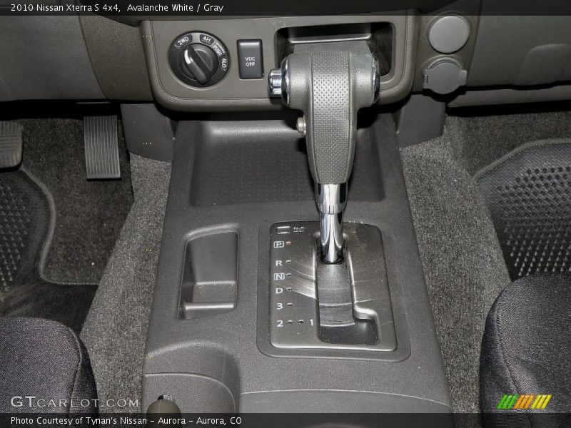 Avalanche White / Gray 2010 Nissan Xterra S 4x4