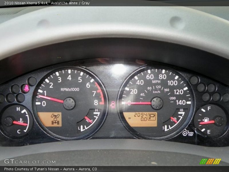 Avalanche White / Gray 2010 Nissan Xterra S 4x4