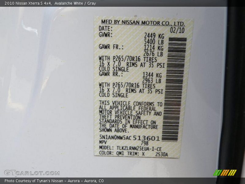 Avalanche White / Gray 2010 Nissan Xterra S 4x4