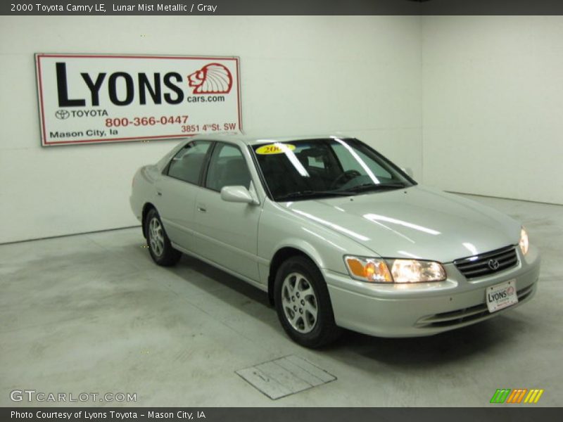 Lunar Mist Metallic / Gray 2000 Toyota Camry LE