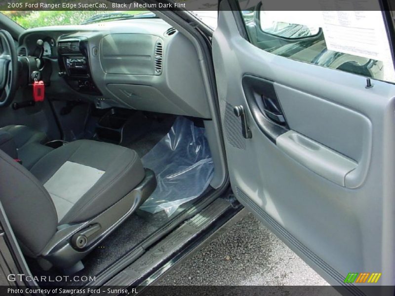 Black / Medium Dark Flint 2005 Ford Ranger Edge SuperCab