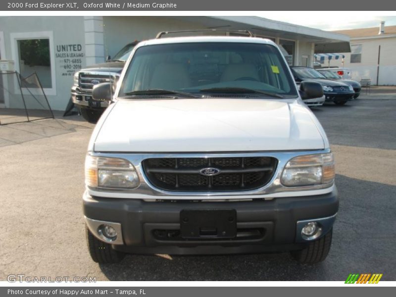 Oxford White / Medium Graphite 2000 Ford Explorer XLT