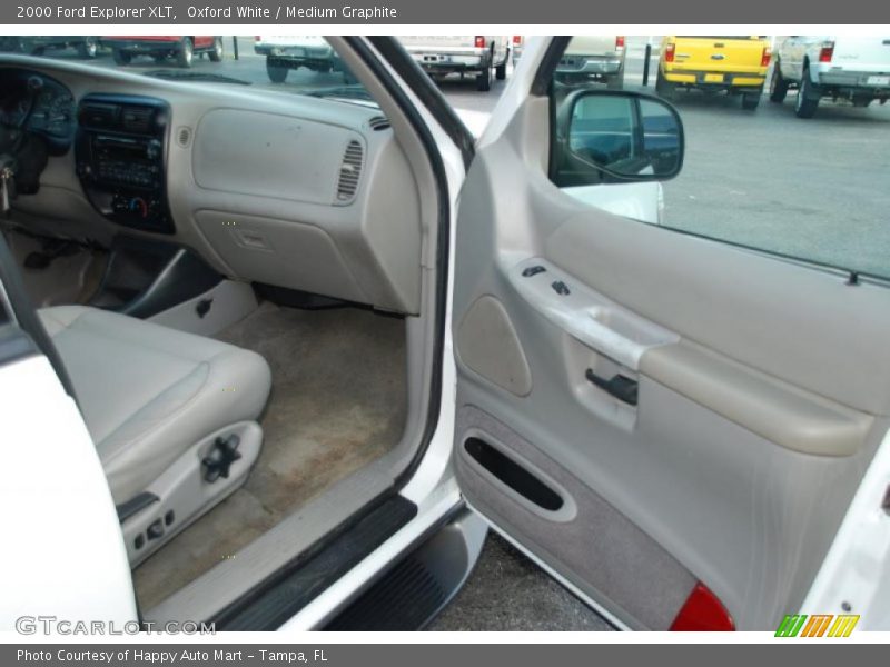 Oxford White / Medium Graphite 2000 Ford Explorer XLT