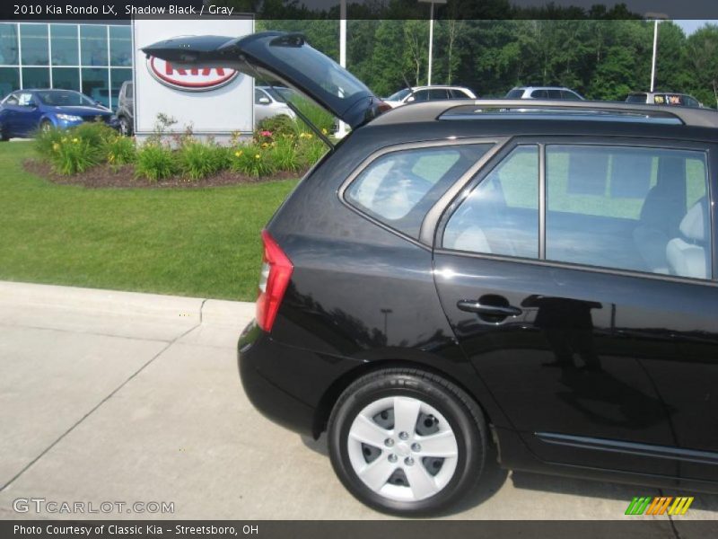 Shadow Black / Gray 2010 Kia Rondo LX