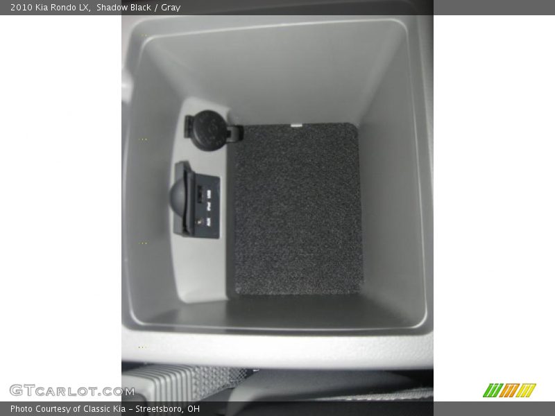 Shadow Black / Gray 2010 Kia Rondo LX
