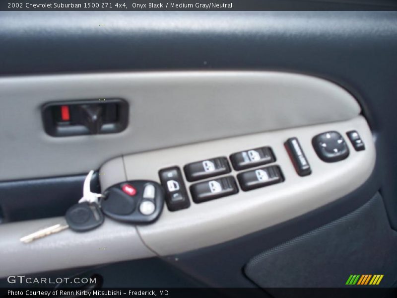 Onyx Black / Medium Gray/Neutral 2002 Chevrolet Suburban 1500 Z71 4x4