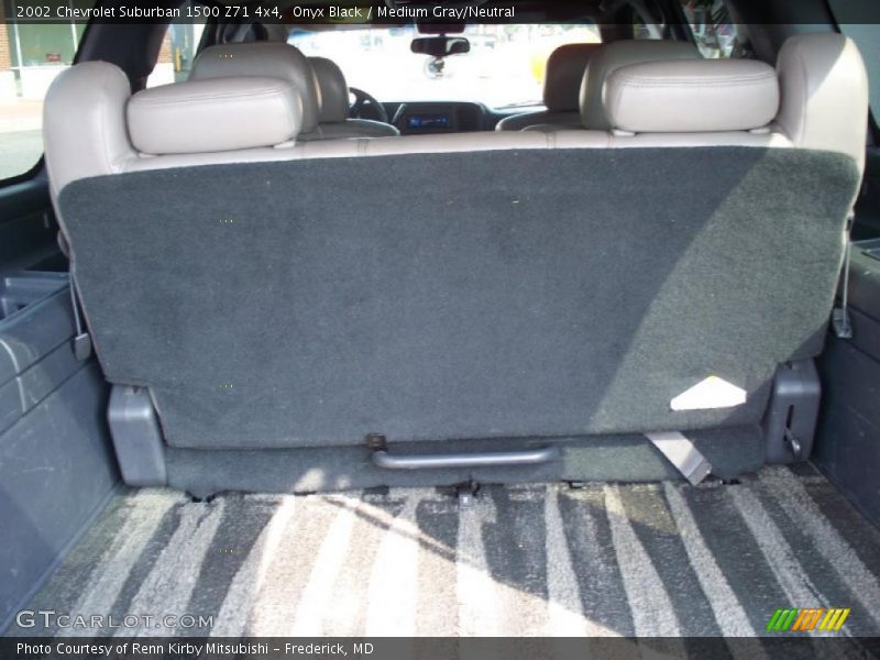 Onyx Black / Medium Gray/Neutral 2002 Chevrolet Suburban 1500 Z71 4x4
