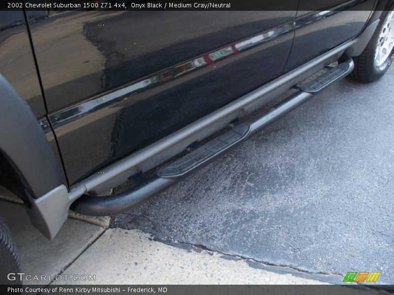 Onyx Black / Medium Gray/Neutral 2002 Chevrolet Suburban 1500 Z71 4x4