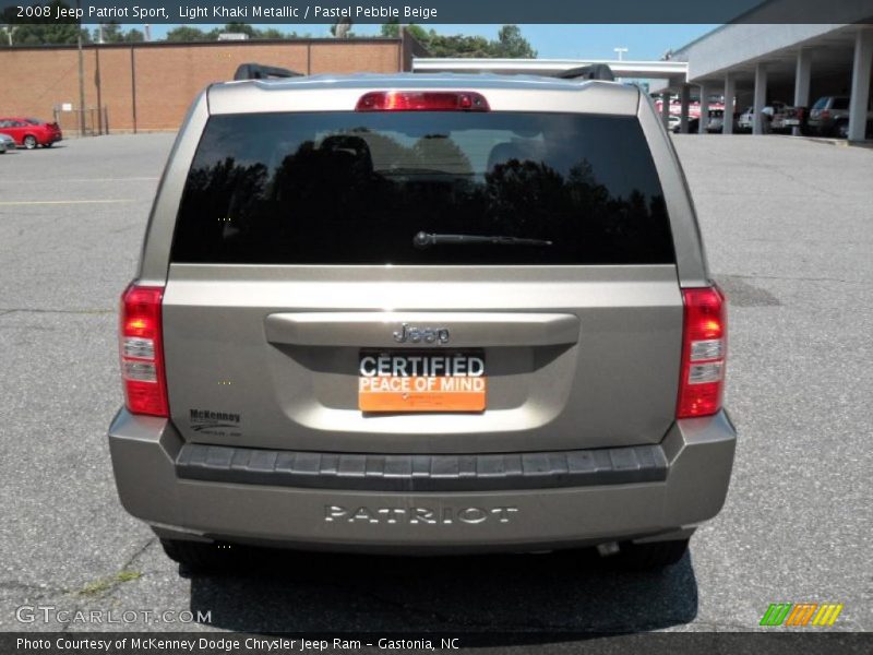 Light Khaki Metallic / Pastel Pebble Beige 2008 Jeep Patriot Sport