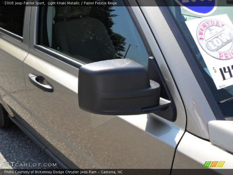 Light Khaki Metallic / Pastel Pebble Beige 2008 Jeep Patriot Sport