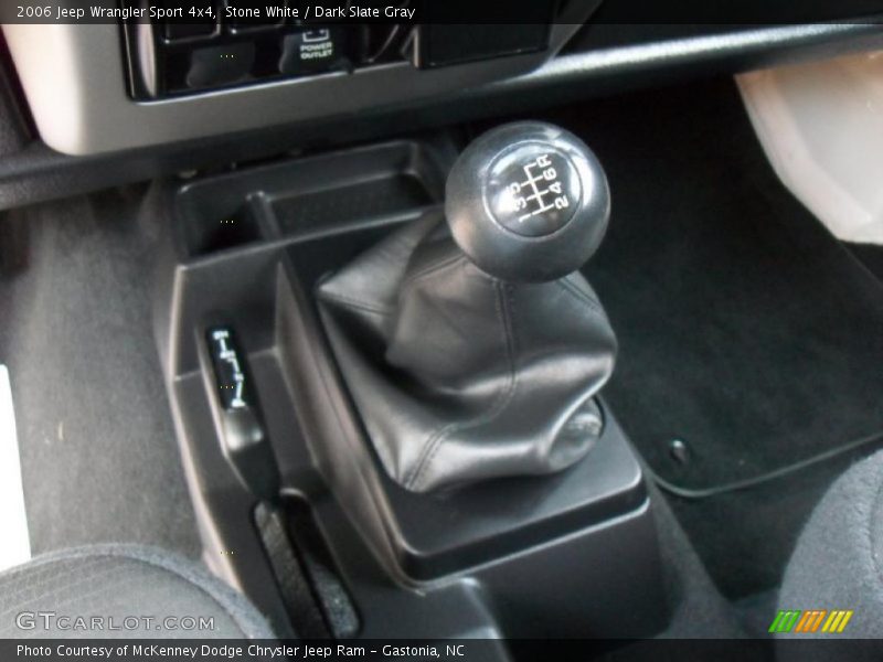 Stone White / Dark Slate Gray 2006 Jeep Wrangler Sport 4x4