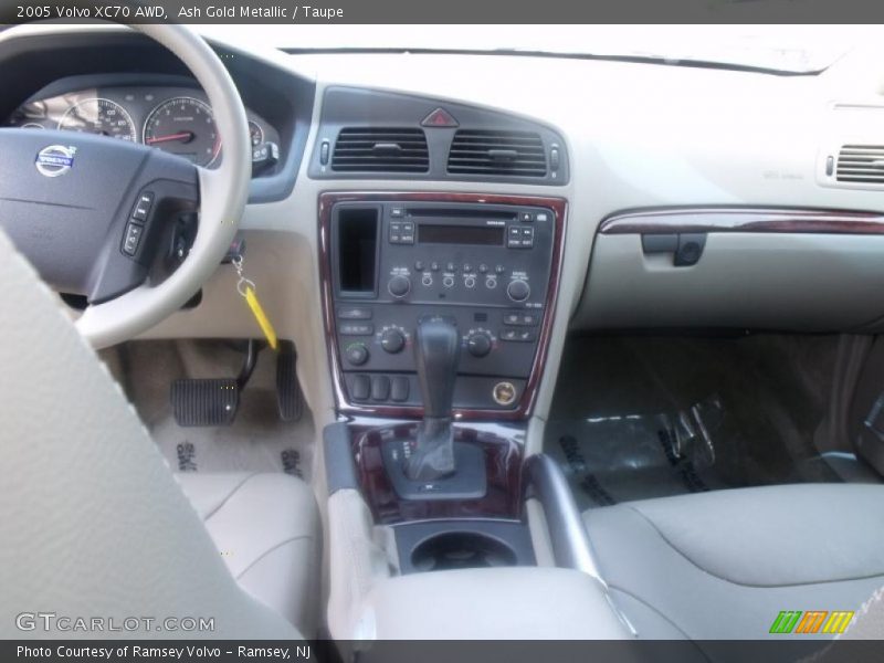 Ash Gold Metallic / Taupe 2005 Volvo XC70 AWD
