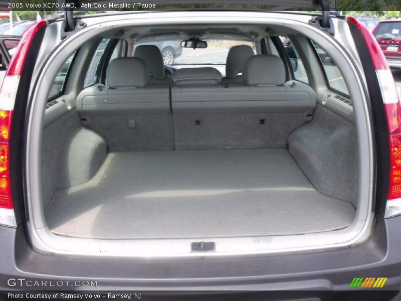 Ash Gold Metallic / Taupe 2005 Volvo XC70 AWD