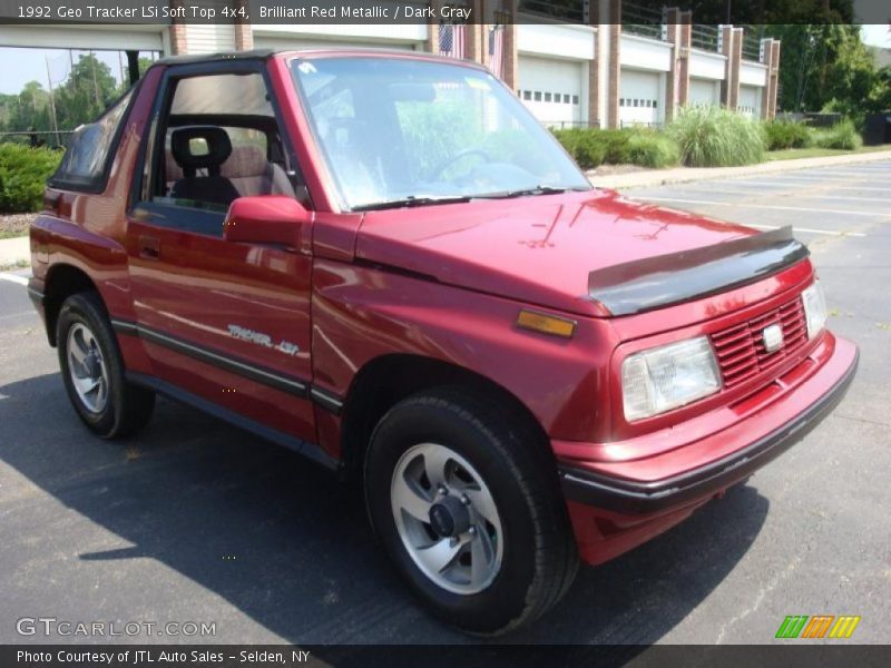 Front 3/4 View of 1992 Tracker LSi Soft Top 4x4