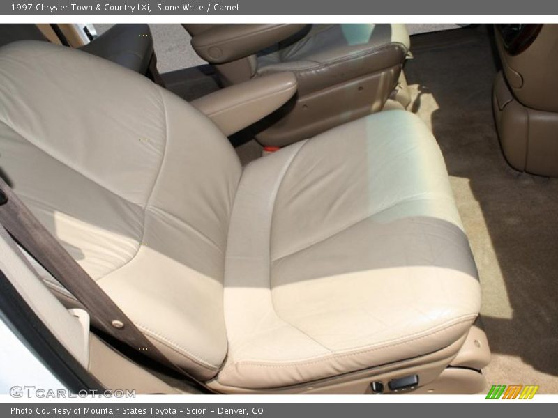 Stone White / Camel 1997 Chrysler Town & Country LXi
