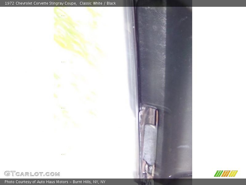 Classic White / Black 1972 Chevrolet Corvette Stingray Coupe