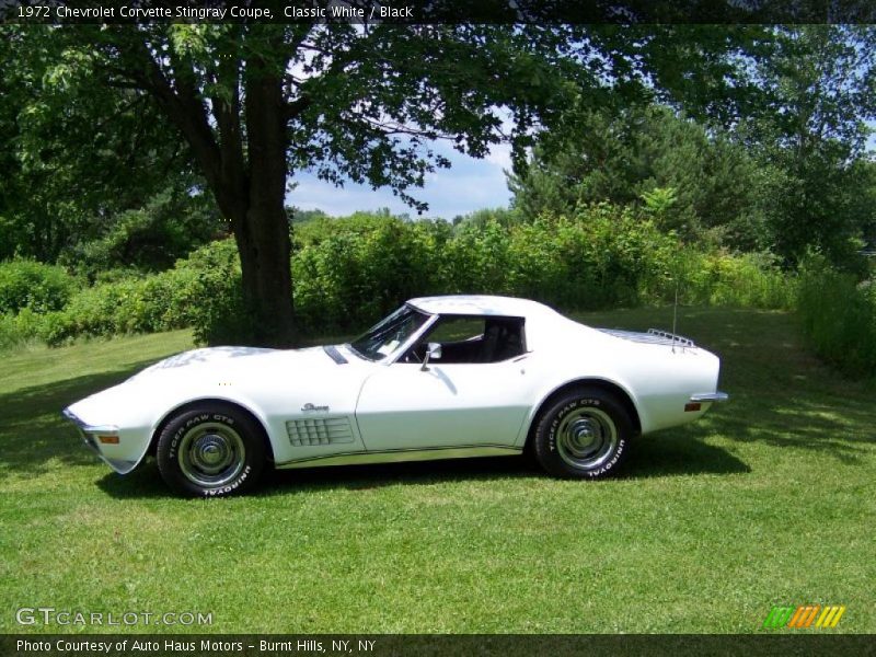 Classic White / Black 1972 Chevrolet Corvette Stingray Coupe