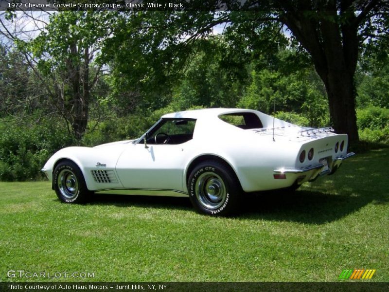 Classic White / Black 1972 Chevrolet Corvette Stingray Coupe