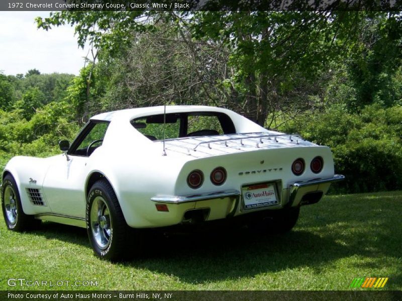 Classic White / Black 1972 Chevrolet Corvette Stingray Coupe