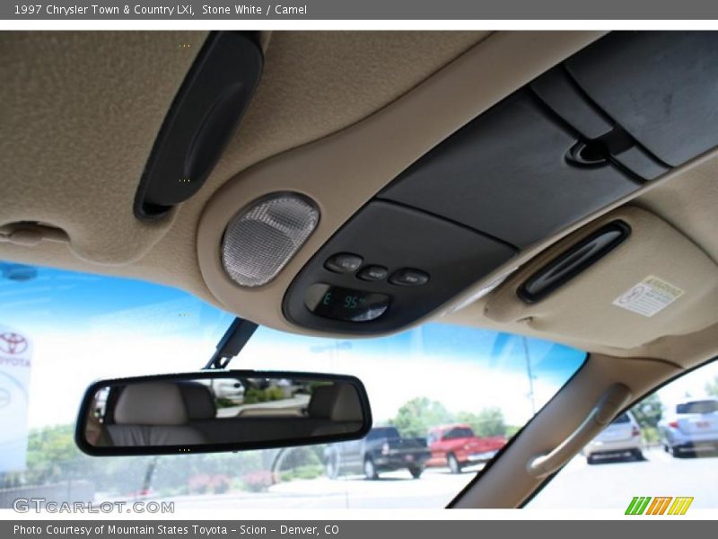 Stone White / Camel 1997 Chrysler Town & Country LXi