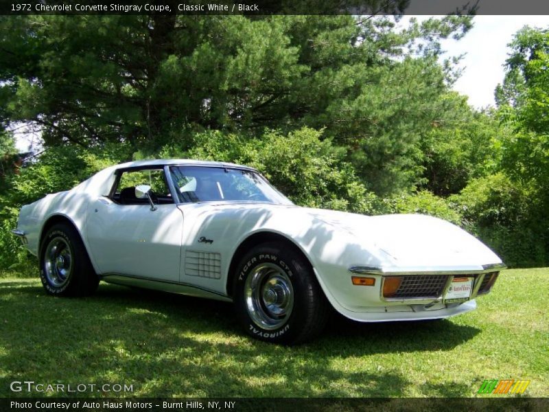 Classic White / Black 1972 Chevrolet Corvette Stingray Coupe