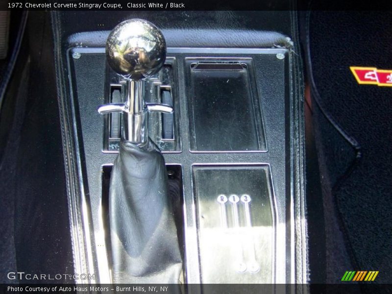 Classic White / Black 1972 Chevrolet Corvette Stingray Coupe