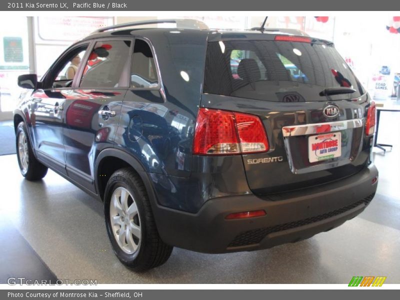 Pacific Blue / Black 2011 Kia Sorento LX