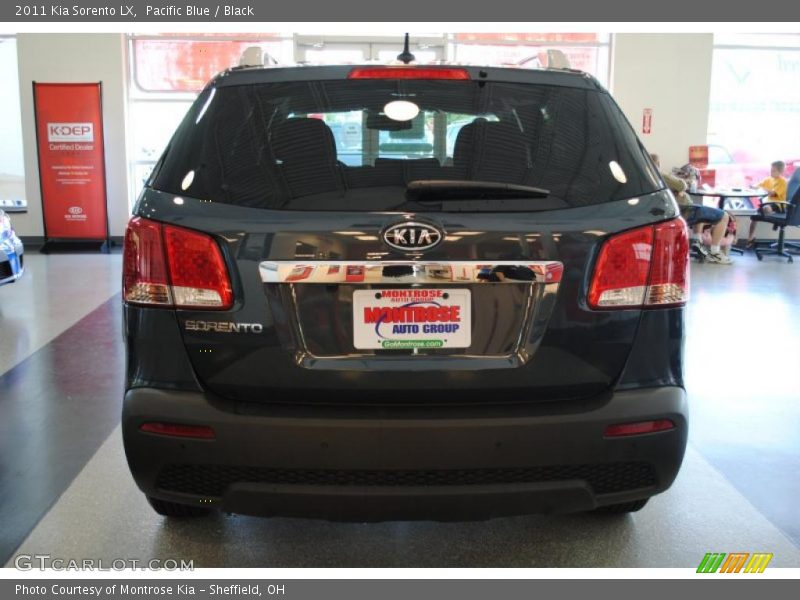 Pacific Blue / Black 2011 Kia Sorento LX