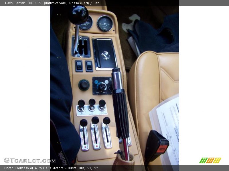 Controls of 1985 308 GTS Quattrovalvole