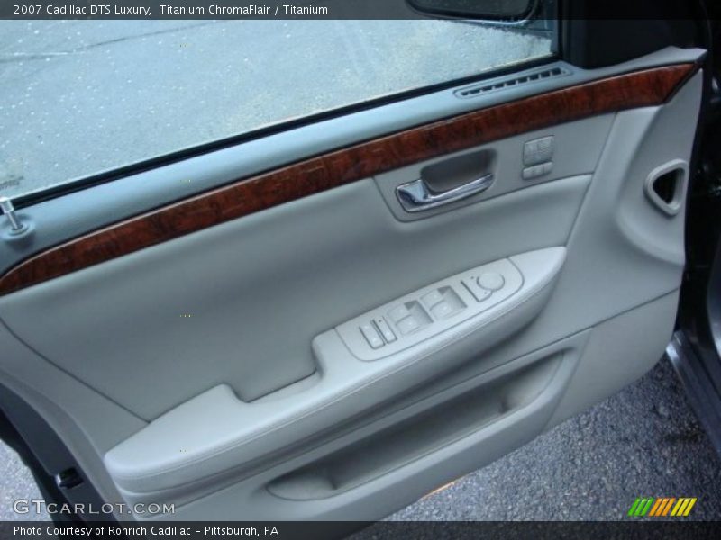 Titanium ChromaFlair / Titanium 2007 Cadillac DTS Luxury