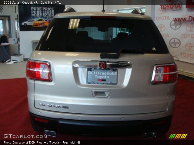 Gold Mist / Tan 2008 Saturn Outlook XR