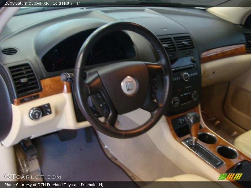 Gold Mist / Tan 2008 Saturn Outlook XR