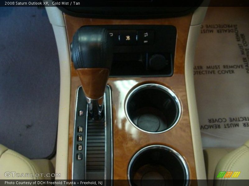 Gold Mist / Tan 2008 Saturn Outlook XR