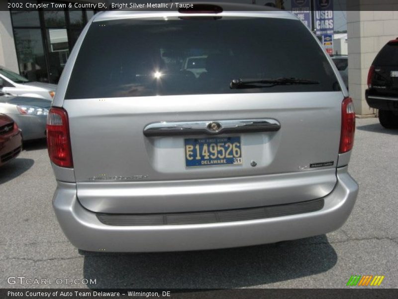 Bright Silver Metallic / Taupe 2002 Chrysler Town & Country EX