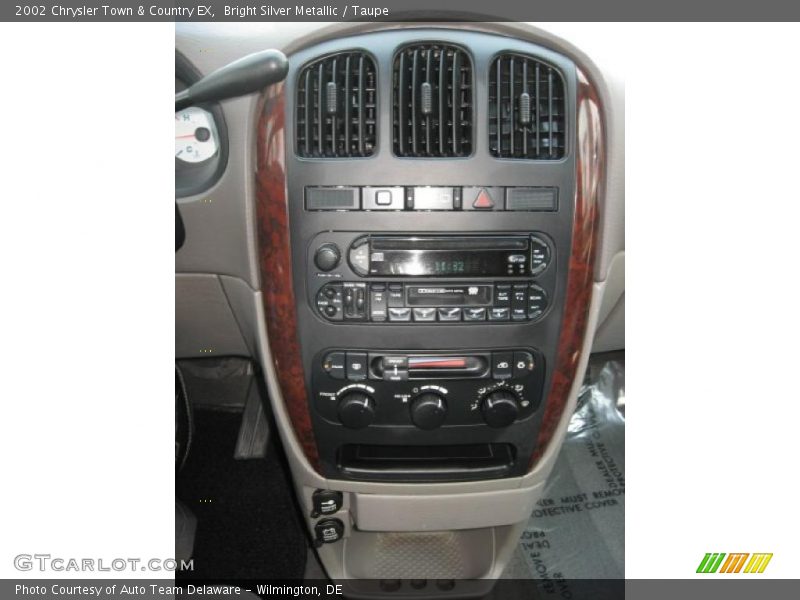 Bright Silver Metallic / Taupe 2002 Chrysler Town & Country EX