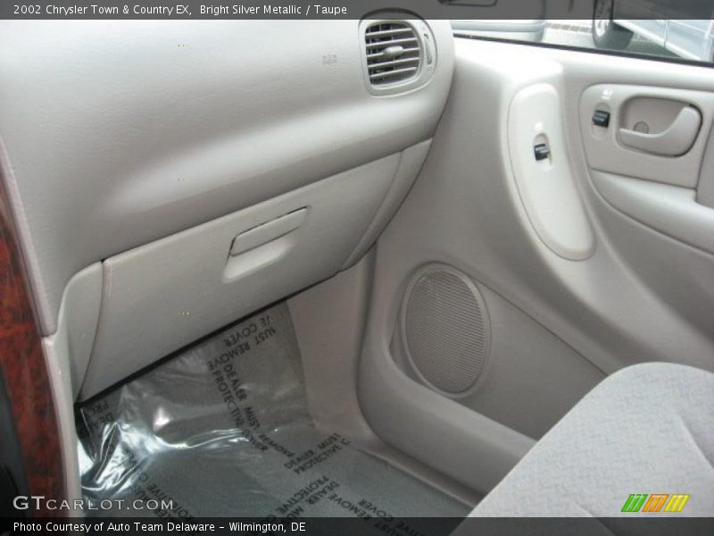 Bright Silver Metallic / Taupe 2002 Chrysler Town & Country EX