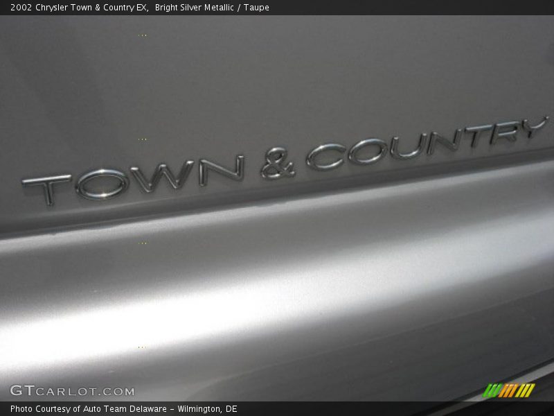 Bright Silver Metallic / Taupe 2002 Chrysler Town & Country EX