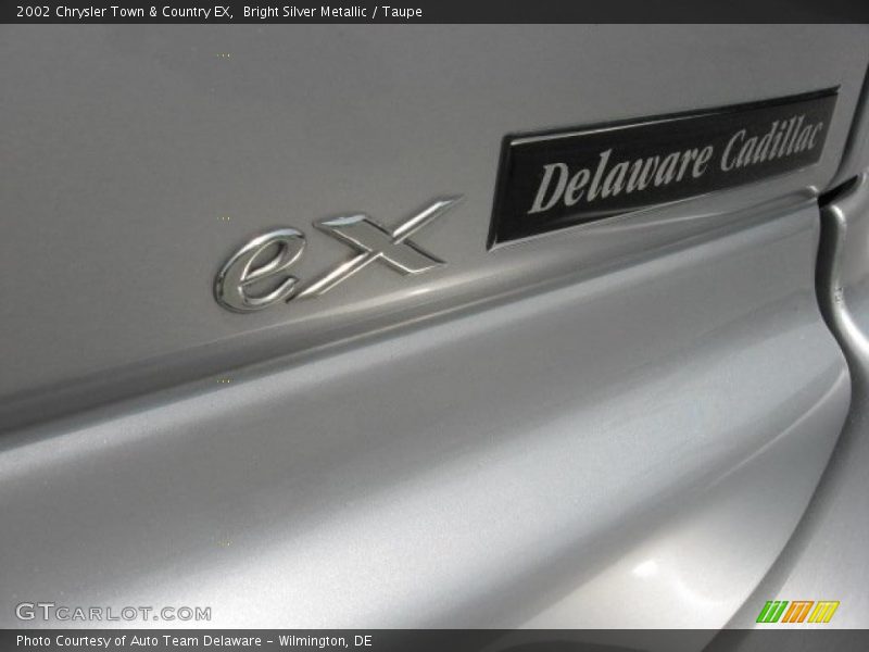 Bright Silver Metallic / Taupe 2002 Chrysler Town & Country EX
