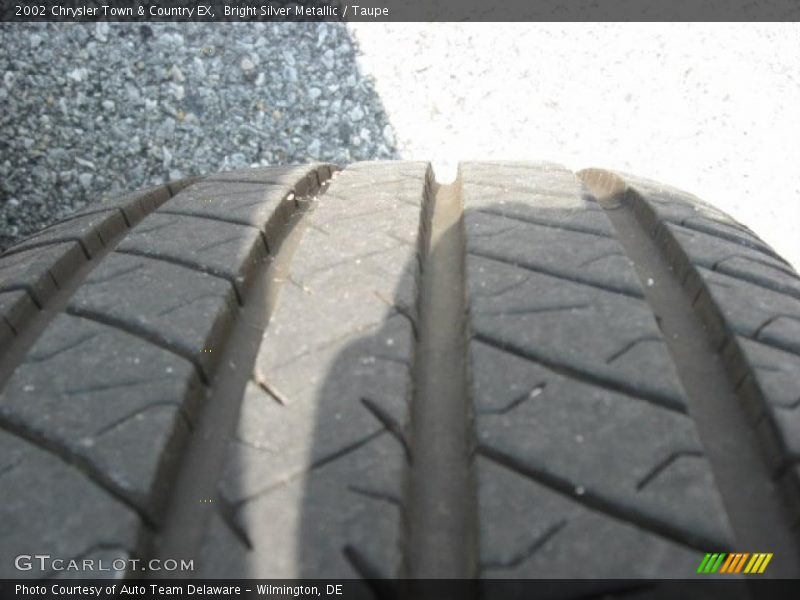 Bright Silver Metallic / Taupe 2002 Chrysler Town & Country EX