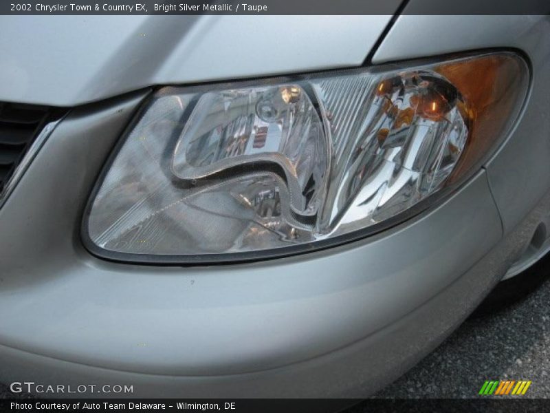 Bright Silver Metallic / Taupe 2002 Chrysler Town & Country EX