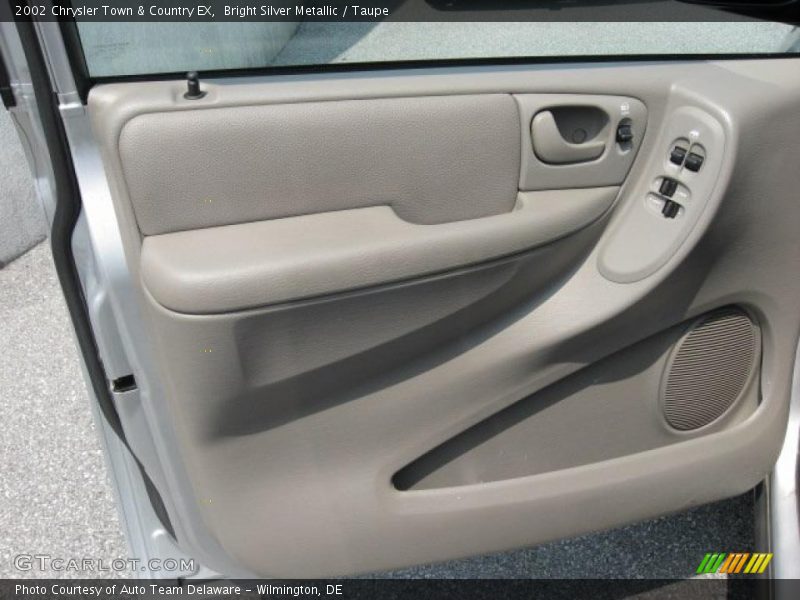 Bright Silver Metallic / Taupe 2002 Chrysler Town & Country EX