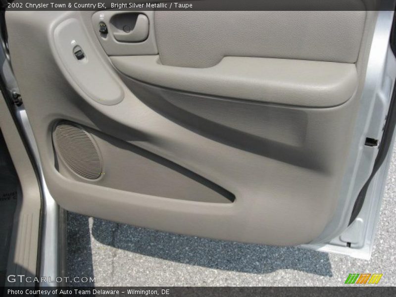 Bright Silver Metallic / Taupe 2002 Chrysler Town & Country EX