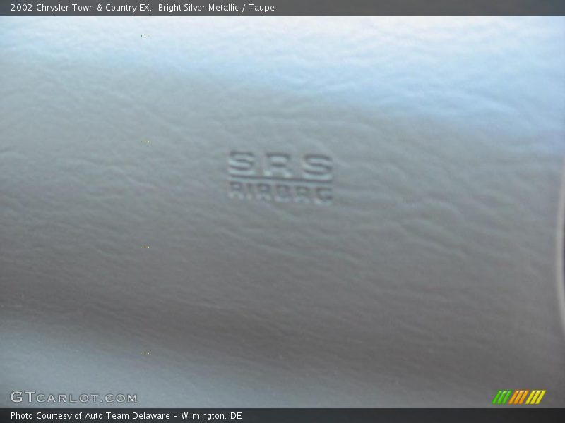Bright Silver Metallic / Taupe 2002 Chrysler Town & Country EX