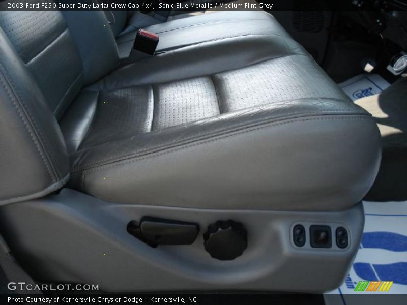 Sonic Blue Metallic / Medium Flint Grey 2003 Ford F250 Super Duty Lariat Crew Cab 4x4