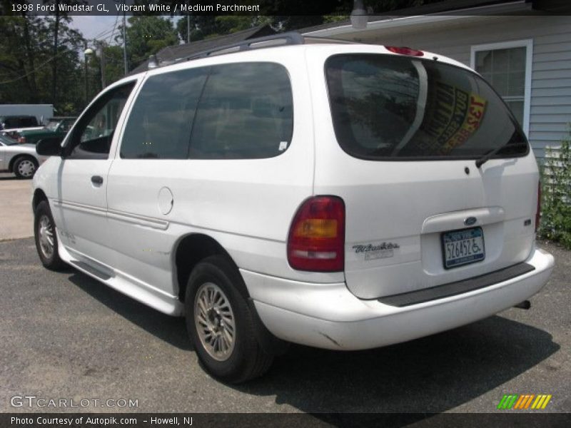 Vibrant White / Medium Parchment 1998 Ford Windstar GL