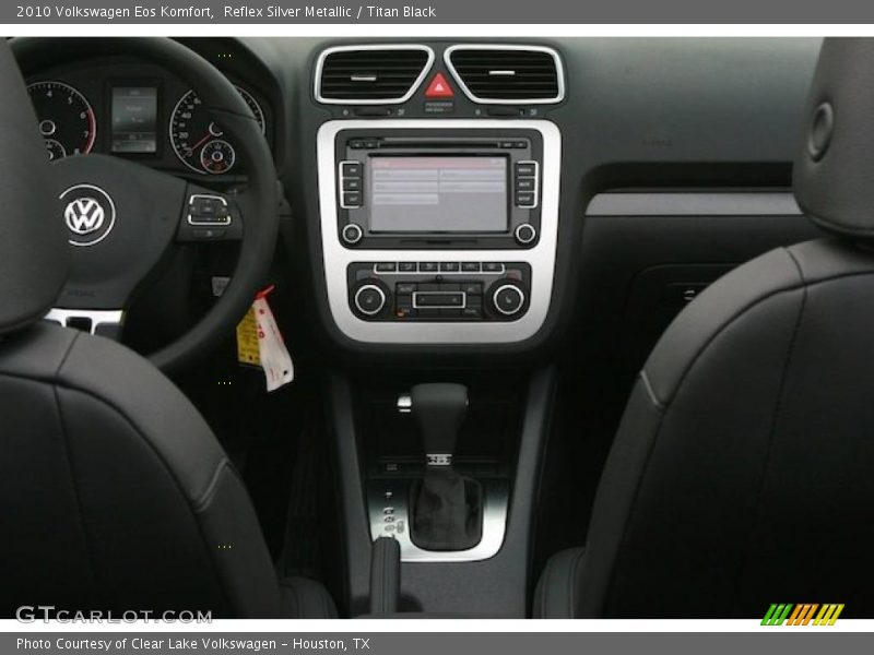 Reflex Silver Metallic / Titan Black 2010 Volkswagen Eos Komfort
