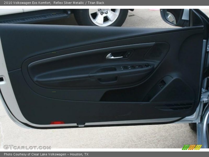 Reflex Silver Metallic / Titan Black 2010 Volkswagen Eos Komfort