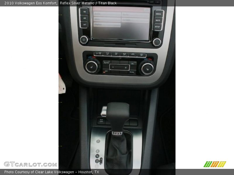 Reflex Silver Metallic / Titan Black 2010 Volkswagen Eos Komfort
